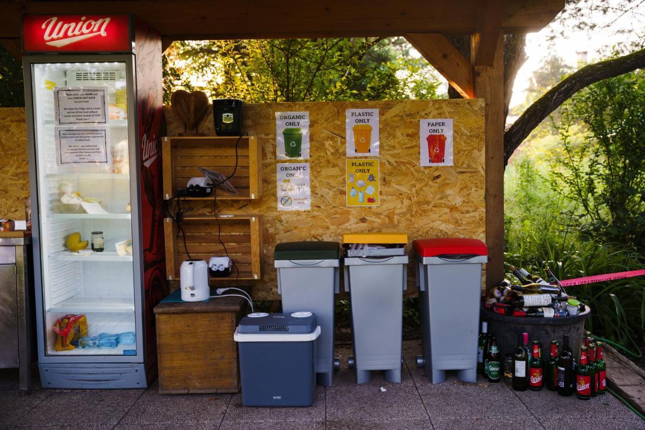 Camping @ Nogometni Golf Ljubljana Hotell Eksteriør bilde