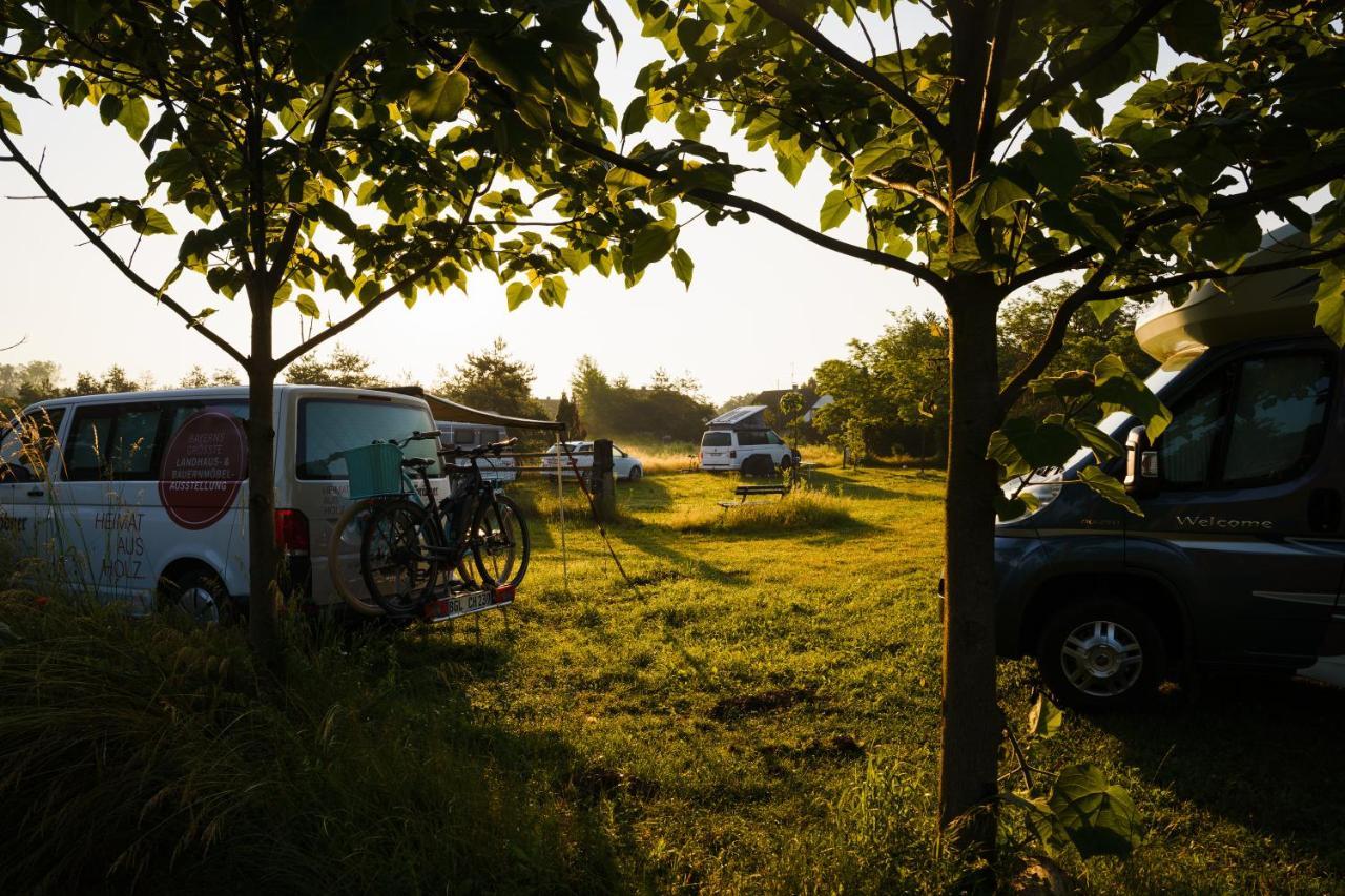 Camping @ Nogometni Golf Ljubljana Hotell Eksteriør bilde